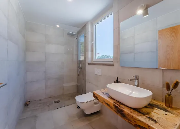 Monte Da Várzea Da Rainha *